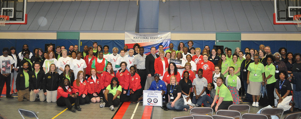 Mayor Joins Nationwide Effort to Recognize Impact of AmeriCorps and Senior Corps)
