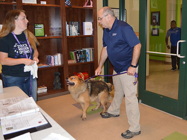 Inaugural BarkBus Comes to Little Rock Animal Village)